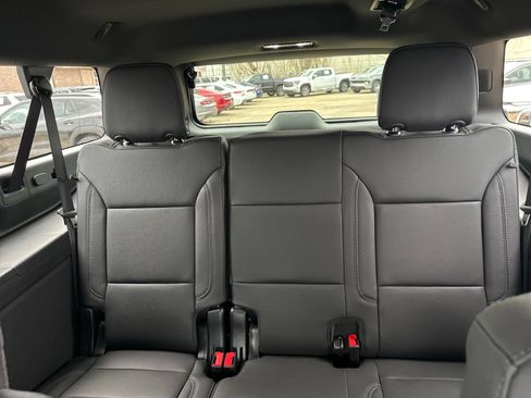 New 2026 Chevrolet Suburban Z71 w/ Comfort Package image 11