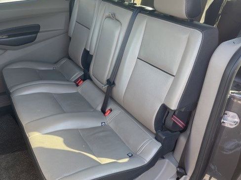 Used 2016 Ford Transit Connect XLT image 12