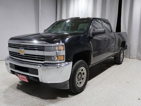 Used 2015 Chevrolet Silverado 2500 W/T w/ Snow Plow Prep Package image 7