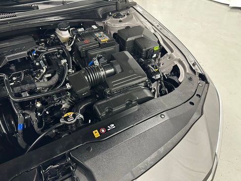 Used 2025 Hyundai Elantra Sport image 60