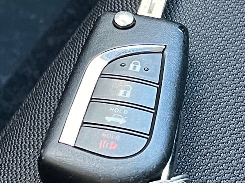 Used 2025 Toyota Corolla LE FWD image 27