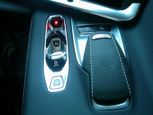 Used 2023 Chevrolet Corvette Stingray Preferred Cpe w/ Battery Protection Package image 31