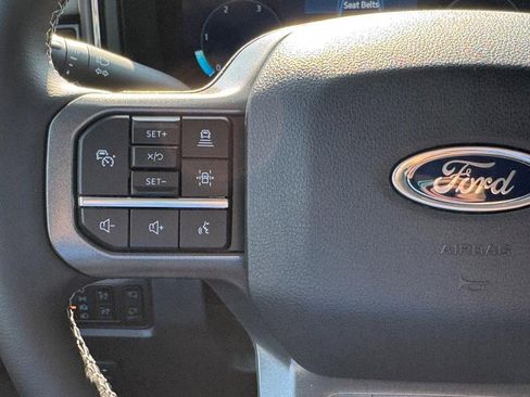 New 2026 Ford F350 Lariat w/ Black Appearance Package AWD/4WD image 21
