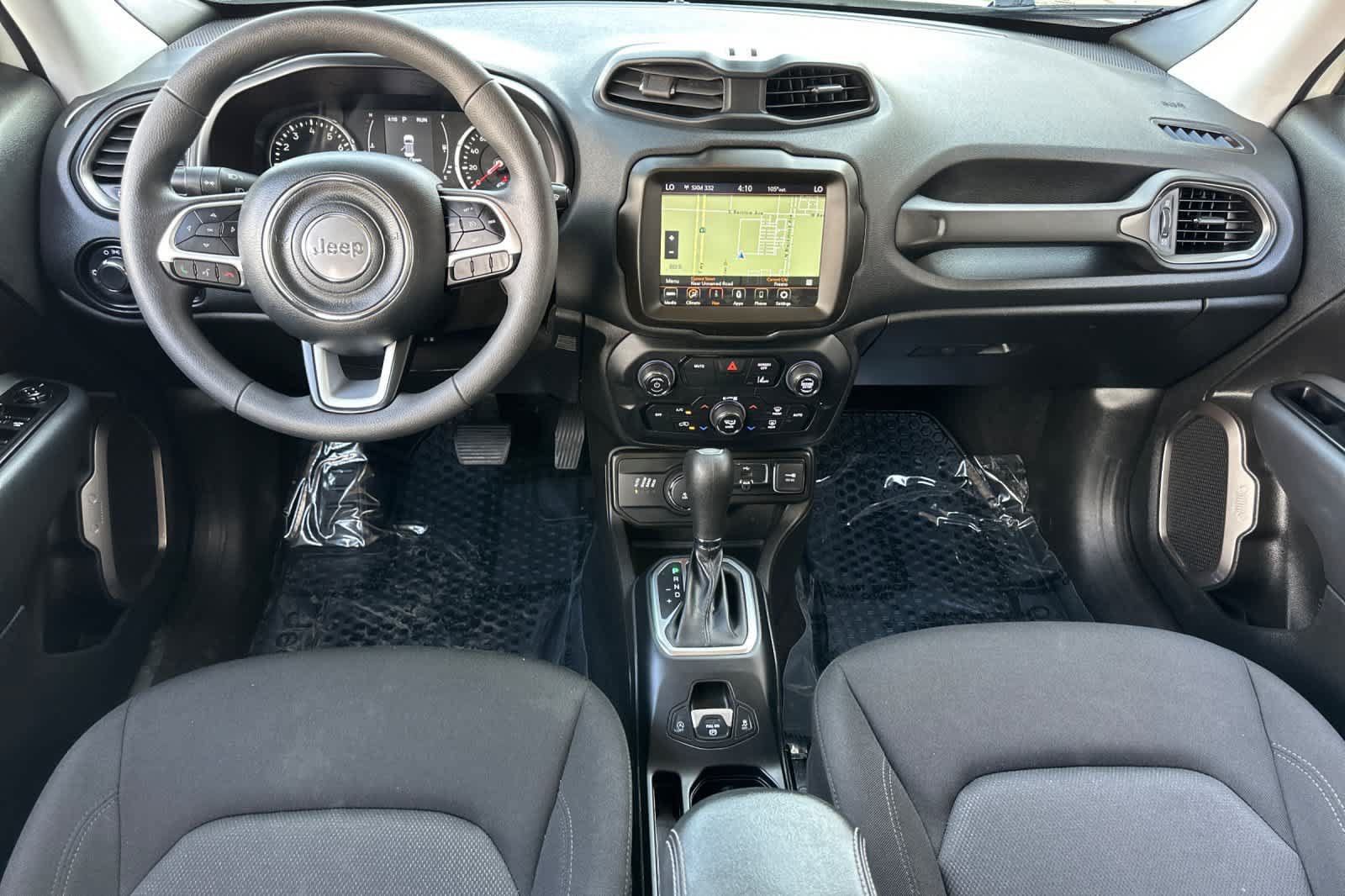 Used 2023 Jeep Renegade Latitude AWD/4WD image 3
