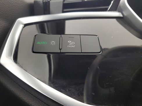 Used 2024 Audi Q3 2.0T Premium Plus w/ Premium Plus Package image 35