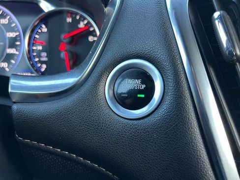 Used 2023 Chevrolet Traverse Premier image 27