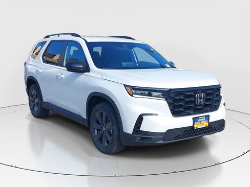 New 2025 Honda Pilot Sport image 3