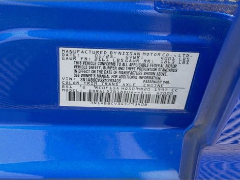 Used 2025 Nissan Sentra SV FWD image 30