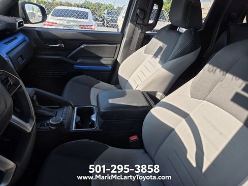 Used 2025 Toyota Tacoma TRD Sport AWD/4WD image 6