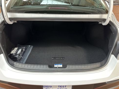 New 2026 Hyundai Elantra Limited FWD image 13