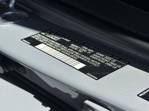 Certified 2026 Volvo XC40 B5 Plus w/ Protection Package Premier image 29