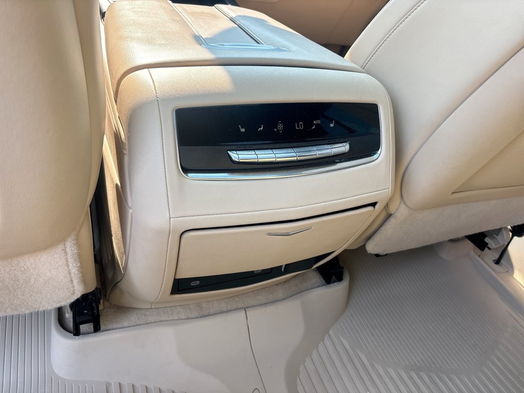 Used 2023 Cadillac Escalade Premium Luxury w/ Performance Package AWD/4WD image 22
