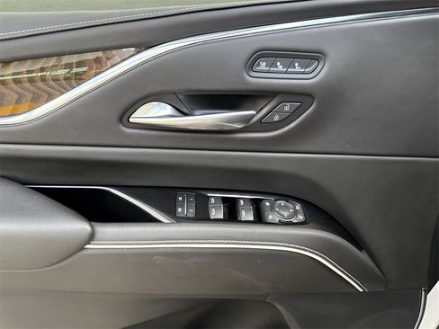 Used 2023 Cadillac Escalade Sport Platinum w/ LPO, ONYX Package image 38