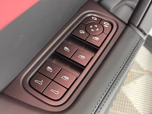 New 2026 Porsche Cayenne Coupe image 27