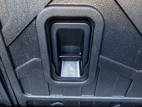 Certified 2025 Subaru Crosstrek 2.0i Premium image 48