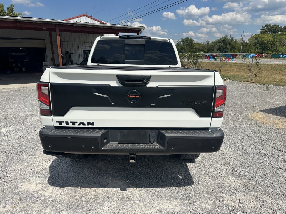 Used 2020 Nissan Titan PRO-4X w/ Pro-4x Convenience Package AWD/4WD image 6
