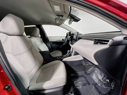 Used 2022 Toyota Corolla Cross LE FWD image 31