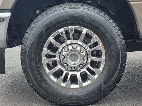 Used 2022 Ford F250 Lariat w/ Chrome Package image 9