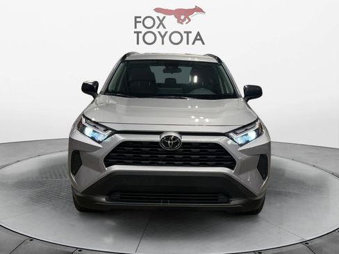 Used 2025 Toyota RAV4 LE AWD/4WD image 9