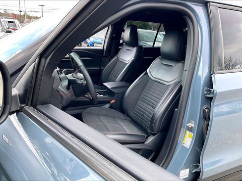 Used 2025 Ford Explorer ST-Line AWD/4WD image 9