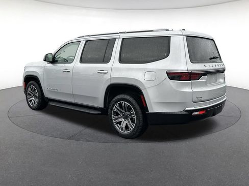 Used 2024 Jeep Wagoneer Series II AWD/4WD image 3