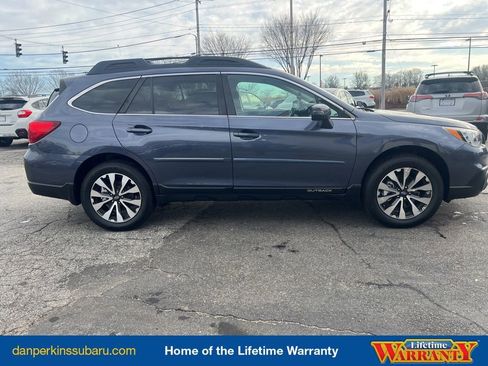 Used 2017 Subaru Outback 2.5i Limited image 6