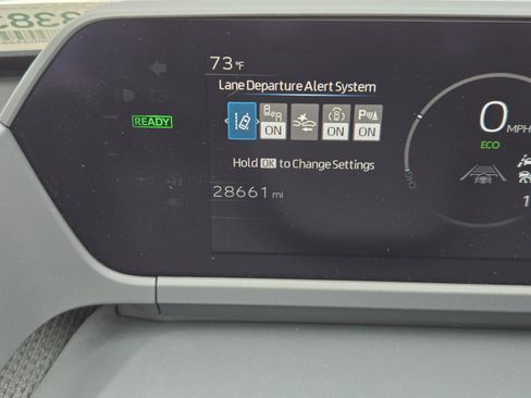 Used 2024 Toyota bZ4X FWD image 13