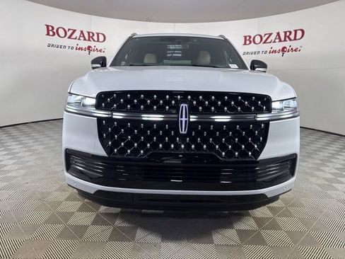 New 2025 Lincoln Navigator L Black Label image 2