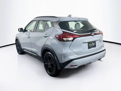 Used 2023 Nissan Kicks SR w/ SR Premium Package FWD image 5