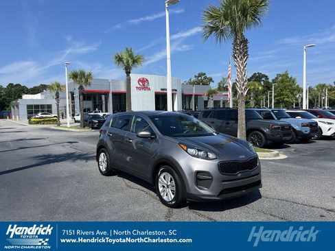 Used 2017 Kia Sportage LX FWD image 1