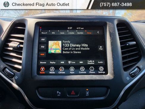 Used 2022 Jeep Cherokee Altitude image 16