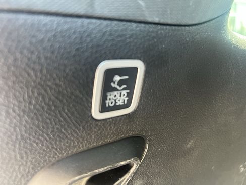 Used 2024 Jeep Wagoneer Series II w/ Flexible Seating Group RWD image 15