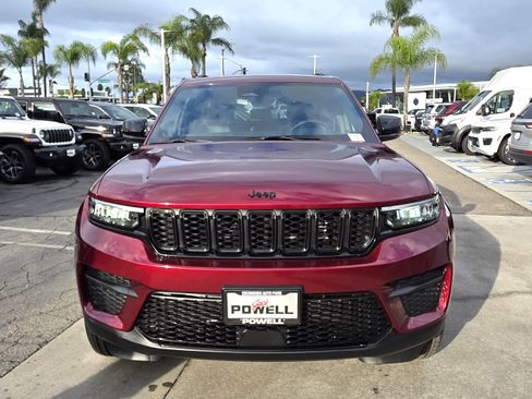 New 2025 Jeep Grand Cherokee Altitude image 7