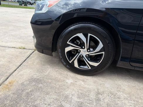 Used 2017 Honda Accord LX image 26
