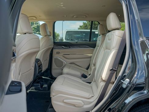 Used 2022 Jeep Grand Cherokee L Limited w/ Luxury Tech Group II image 26