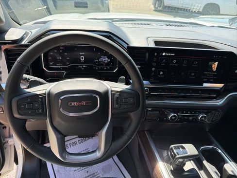 Used 2025 GMC Sierra 1500 Elevation w/ Elevation Premium Package AWD/4WD image 13
