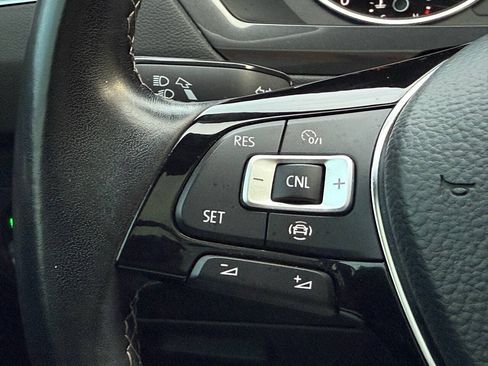 Used 2020 Volkswagen Tiguan SE R-Line w/ 3rd Row Seat Package AWD/4WD image 56