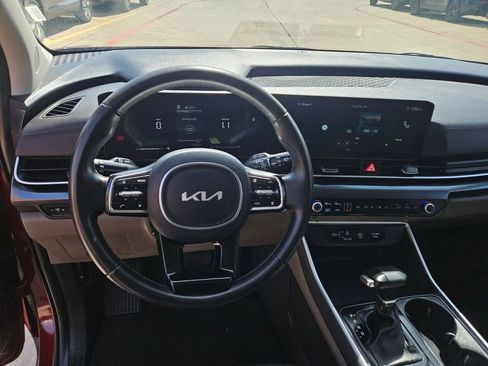 Used 2025 Kia Carnival LXS image 17