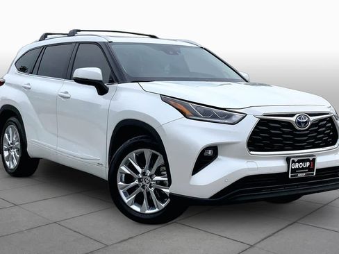 Used 2023 Toyota Highlander Limited AWD/4WD image 3