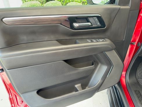 Certified 2025 Chevrolet Tahoe LS RWD image 14