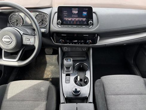 Used 2022 Nissan Rogue SV image 17