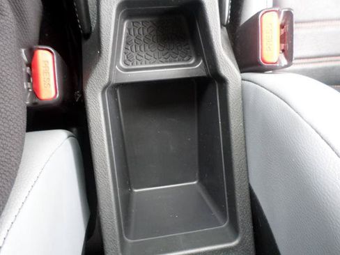 Used 2024 Nissan Kicks SR w/ SR Premium Package FWD image 27