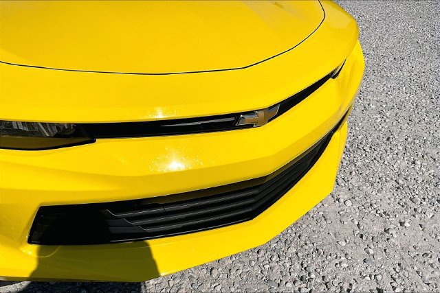 Used 2018 Chevrolet Camaro LT RWD image 25