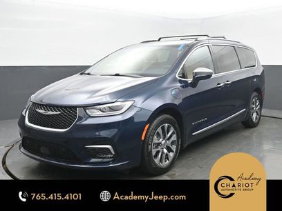 Used 2022 Chrysler Pacifica Pinnacle