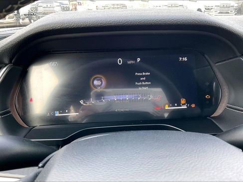 Used 2024 Jeep Grand Cherokee L Laredo image 19