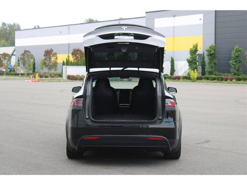 Used 2018 Tesla Model X 100D AWD/4WD image 17