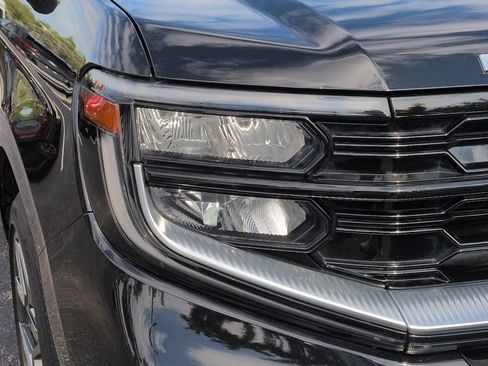 Certified 2025 Ford Expedition Max Platinum w/ Platinum Ultimate Package AWD/4WD image 10