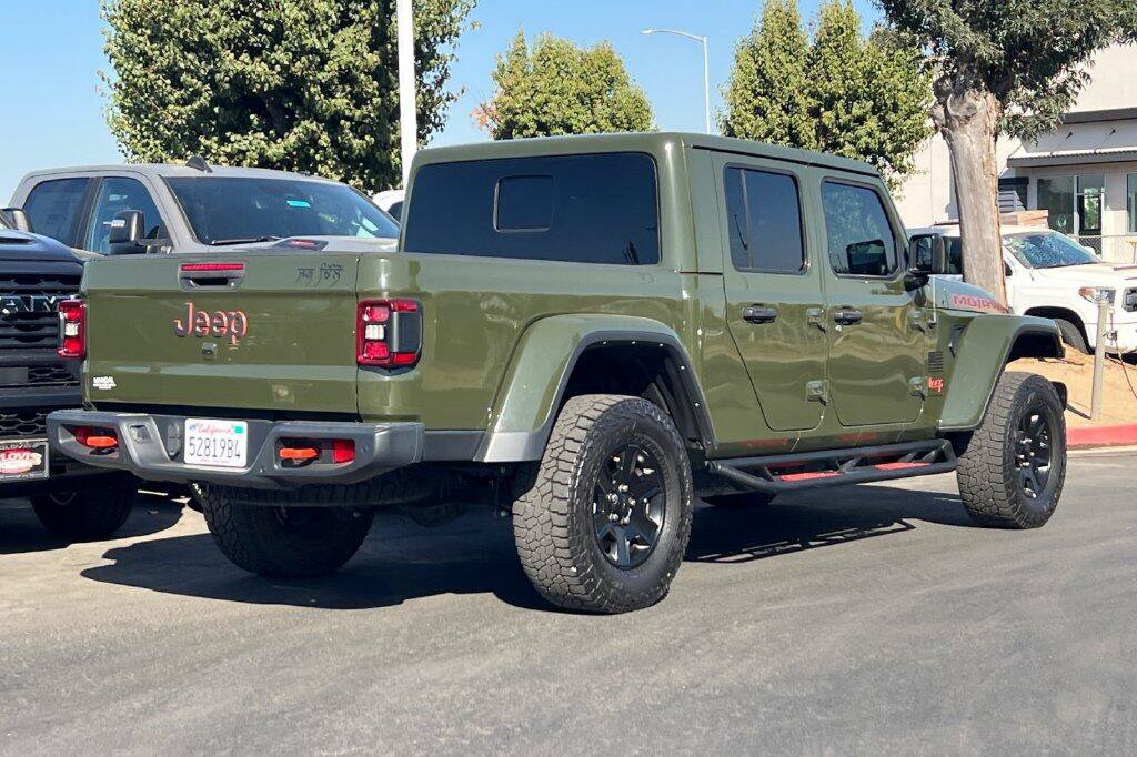 Used 2023 Jeep Gladiator Mojave w/ Cold Weather Group AWD/4WD image 4