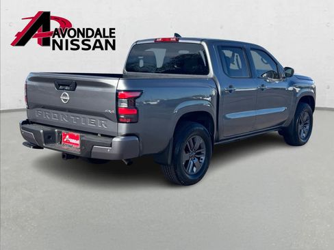 Used 2025 Nissan Frontier SV w/ Tow Package image 7