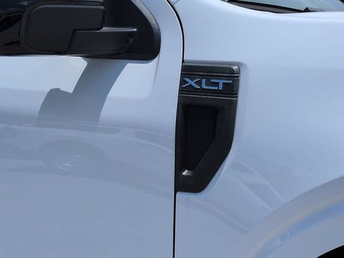 New 2026 Ford Maverick XLT w/ XLT Luxury Package FWD image 12